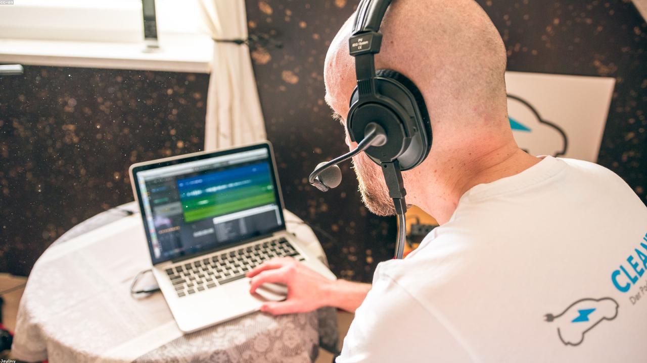 Podcasting: Marketing’s Quiet Frontier in 2017